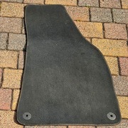 Audi A4 B6, B7 dywanik welurowy (pasażer)