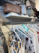 Wieszak butikowy przyścienny