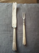 Nóż WMF i widelec z tym samym wzorem