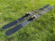 Majesty Destroyer Carbon 182cm + Marker Kingpin