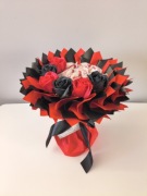 Bukiet z różami mydlanymi i Raffaello Walentynki prezent Dzień Kobiet