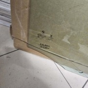 Lewa tylna szyba drzwi BMW X2 18rok