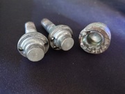 Śruby przeciwkradzieżowe zabezpieczające do kół