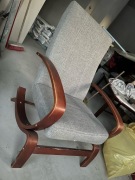 wygodny wspołczesny fotel w bdb stanie RZESZÓW