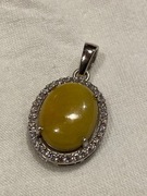 Wisiorek ze srebra z jadeitem z birmy