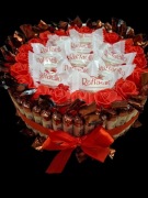 Box upominkowy słodycze  Rafaello , Conafetto, piankowe różyczki