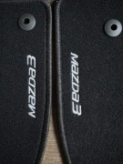 Oryginalne dywaniki Mazda3 2015 