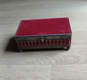 Metalowa szkatułka kasetka pudełko na biżuterię