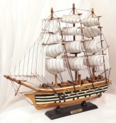 Drewniany model żaglowca Sokół