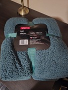 Gruby ciepły koc.  Nowy . Produkt Polski