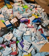 Nieodebrane paczki kurierskie mystery box  Paczka w ciemno 