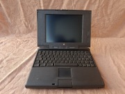 Stary retro laptop Apple Macintosh PowerBook 190