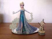 Frozen Kraina Lodu Elsa "Let It Go!" figurka 20cm Olaf szkatułka Disney