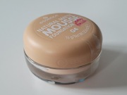 Essence Natural Matte Mousse 04 – podkład do twarzy w musie