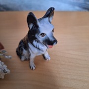 Figurka porcelanowa psa 