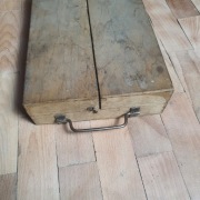 Unikatowa, drewniana walizka warsztatowa PRL