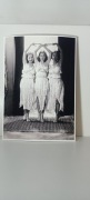 Trzy Gracje – Plakat Artystyczny Vintage A4 (Wyjątkowy Design)