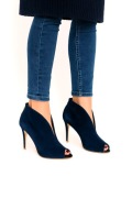 Granatowe botki peep toe – kobiecy szyk i wygoda