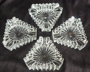 Zestaw 4 małych popielnic popielniczki prl retro kryształy prl retro