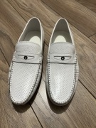 Białe skórzane męskie buty mokasyny 41 na komunię święta
