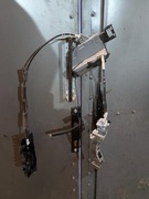 Zamek tylnych prawych drzwi 