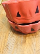 Śliczna miska ceramiczna w kształcie dyni