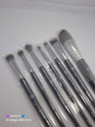 BK BEAUTY ANGIE HOT & FLASHY Zestaw pędzli do makijażu 7szt.