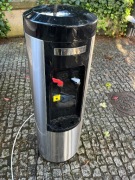 Dystrybutor wody filtrujący HC66L