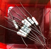 2uF 12V  Kondensator elektrolit ELWA zabytek PRL