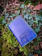 Skórzane etui na karty Dźwigozaury niebieskie