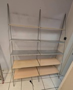 Regał drewniany przyścienny 