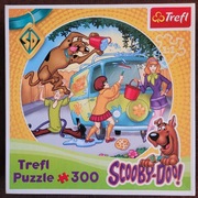 Puzzle Scooby-Doo okrągłe 300 elementów Trefl "Wielkie mycie" - unikat!
