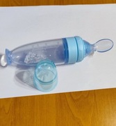 Silikonowa butelka z łyżeczką do karmienia 90 ml ,nieużywana