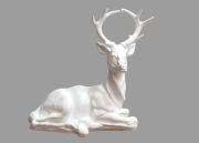 FIGURKA OGRODOWA - DUŻY LEŻĄCY JELEŃ DESIGN biały