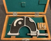 Transametr (pasametr) MMCf 25-50 / 0,002 mm