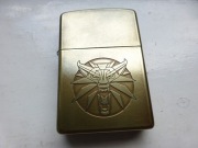 Super Zapalniczka Benzynowa Zippo Mosiężna Wiedźmin The Witcher Custom