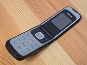 Telefon komórkowy Nokia 2720 Fold 32 MB 2G czarny