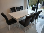 Stół z 8 krzesłami