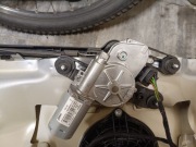  Silniczek wycieraczki wraz z wycieraczką na tylną klapę  VW Golf VII 