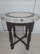 Dębowy stolik z blatem z mozaiki, antyk