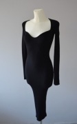H&M czarna dzianinowa sukienka midi dekolt serce 34 XS