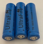 ULTRA FIRE BATERIA AKUMULATOREK + TR 18650 3,7V 8800MAH 3-PACK UŻYWANY