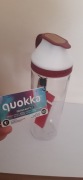Butelka na wodę Quokka Mineral z tritanu, bez BPA, 670 ml NOWA! 