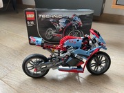 Lego Technic Street Motorcycle 42036