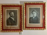 Para ciekawych portretów.Malowane ołówkiem.W pięknych ramach D.Krüger?