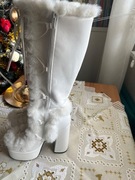 Białe kozaki rozmiar 38