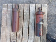 Siłownik do przyczepy rolniczej 