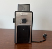 Młynek żarnowy do kawy DeLonghi KG89