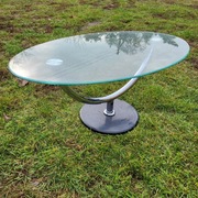 Szklany stolik kawowy. Ława szklana do salonu