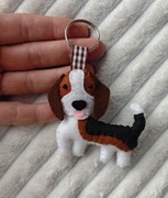 Beagle - pies rasowy, uroczy brelok do kluczy , rękodzieło